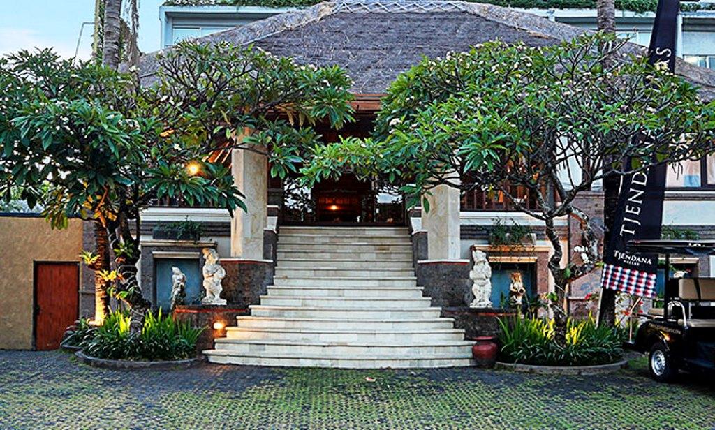 The Club Villas Seminyak Exteriör bild