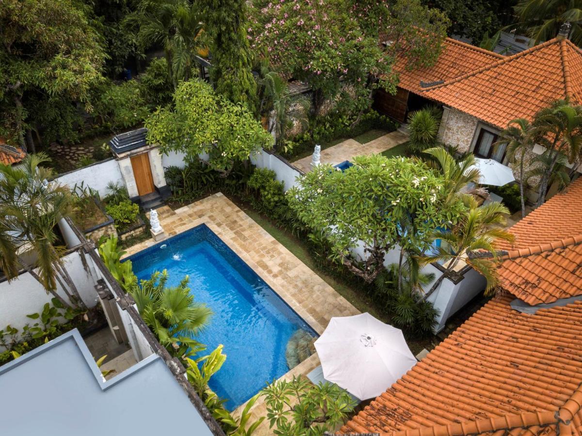 The Club Villas Seminyak Exteriör bild