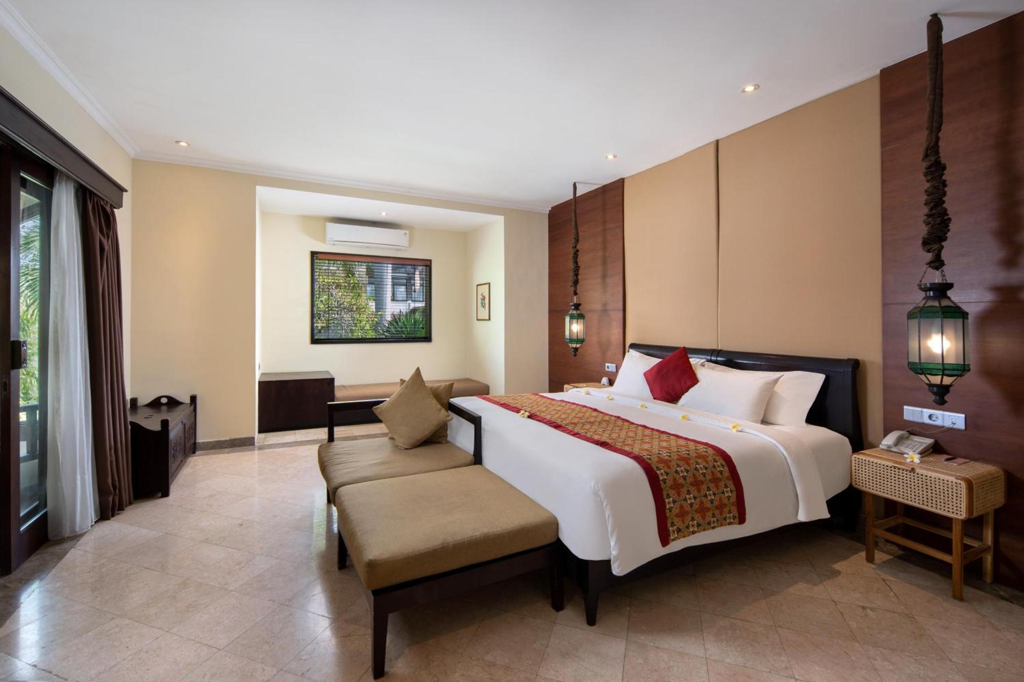 The Club Villas Seminyak Exteriör bild
