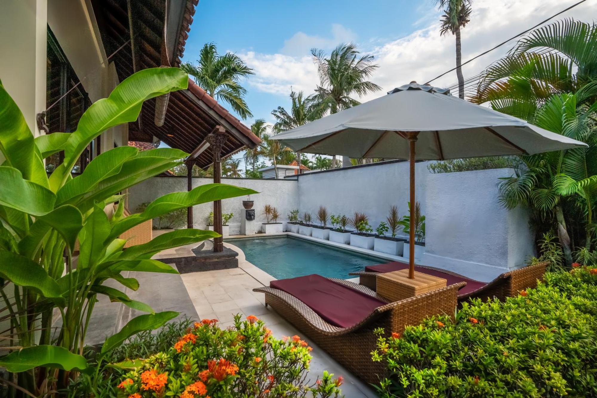 The Club Villas Seminyak Exteriör bild